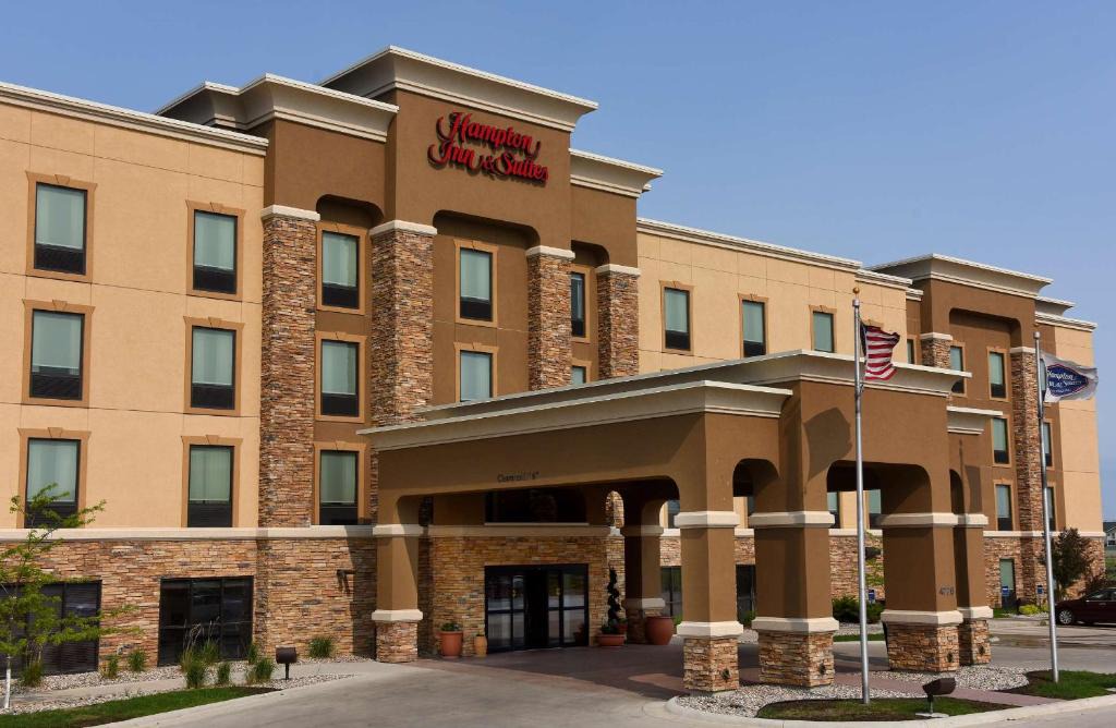 Fargo Hotel | Hampton Inn & Suites Fargo Medical Center