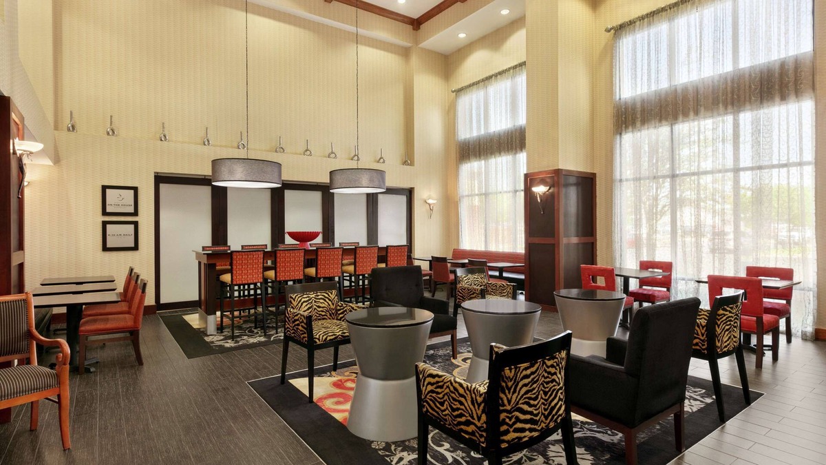 Lawton Hotel | Hampton Inn & Suites Lawton