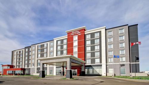Medicine Hat Hotel | Hampton Inn & Suites - Medicine Hat