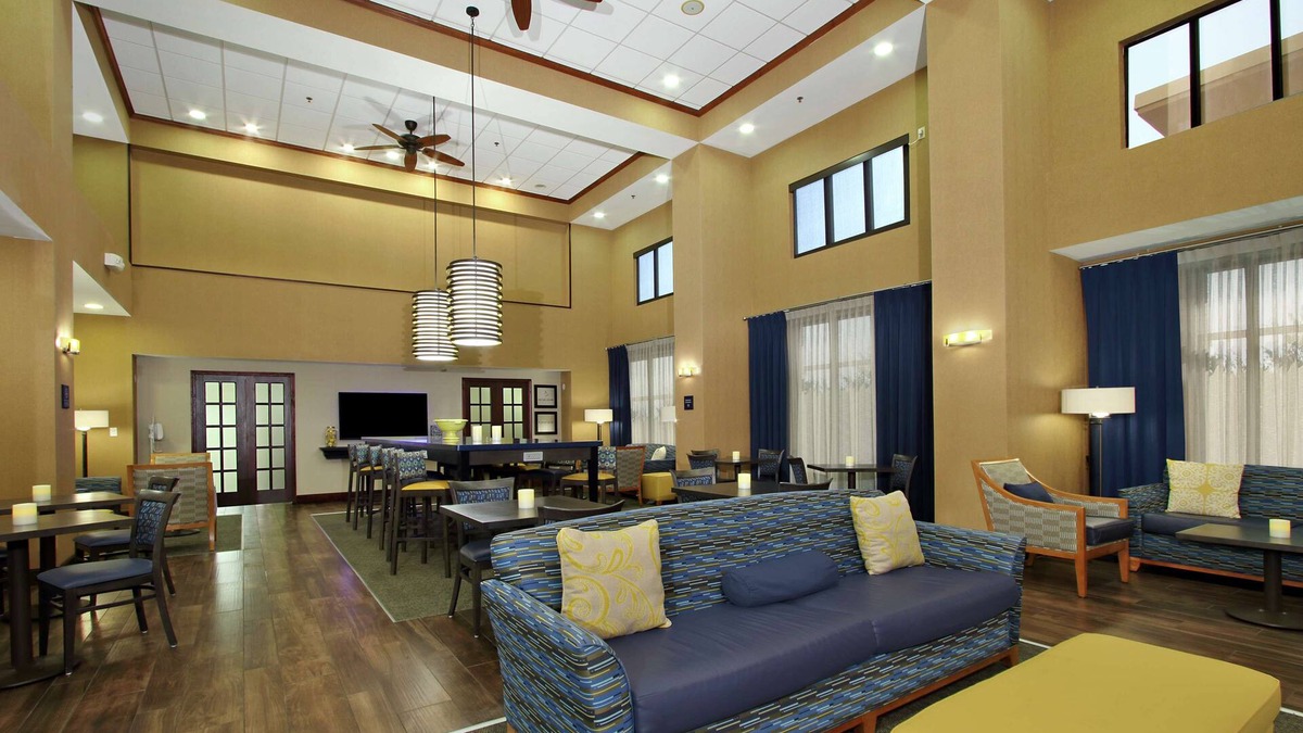 Murray Hotel | Hampton Inn & Suites Murray