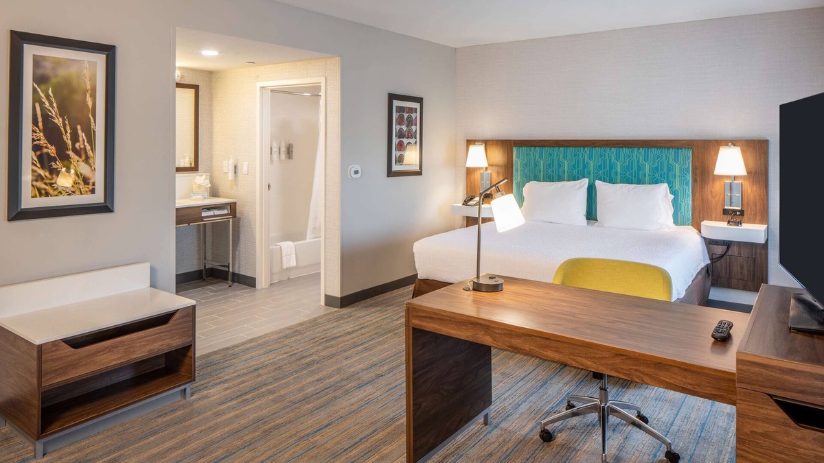 La Vista Hotel | Hampton Inn & Suites Omaha Southwest-La Vista