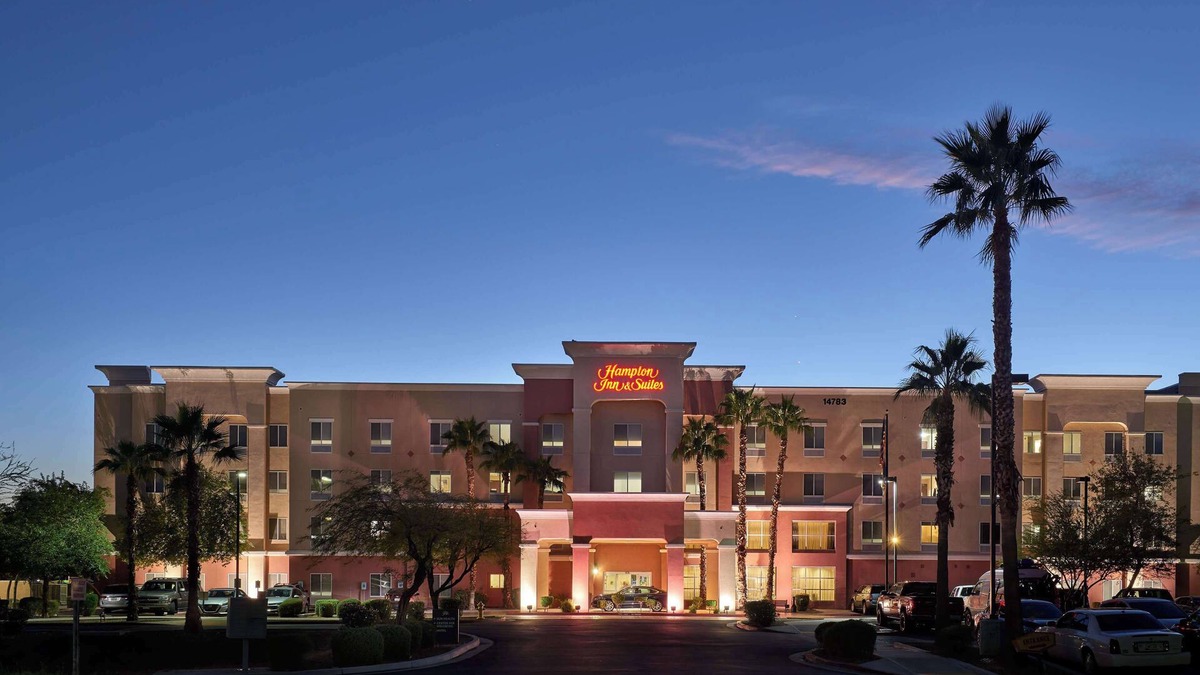 Surprise Hotel | Hampton Inn & Suites Phoenix-Surprise