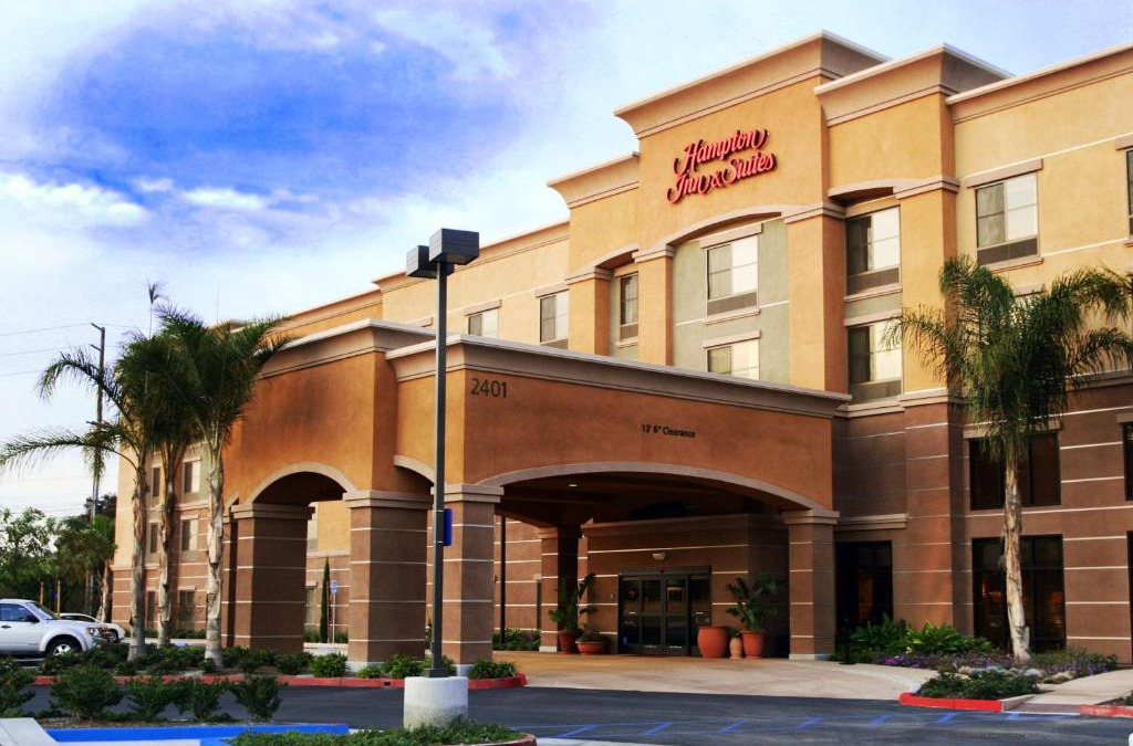 Seal Beach Hotel | Hampton Inn & Suites Seal Beach