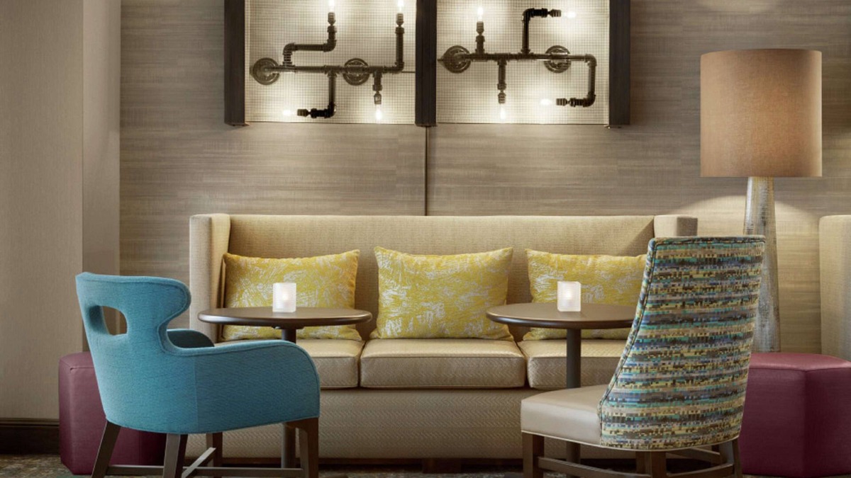 Springdale Hotel | Hampton Inn & Suites Springdale