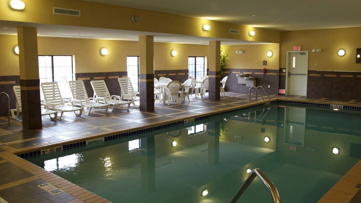 Watertown Hotel | Hampton Inn & Suites Watertown