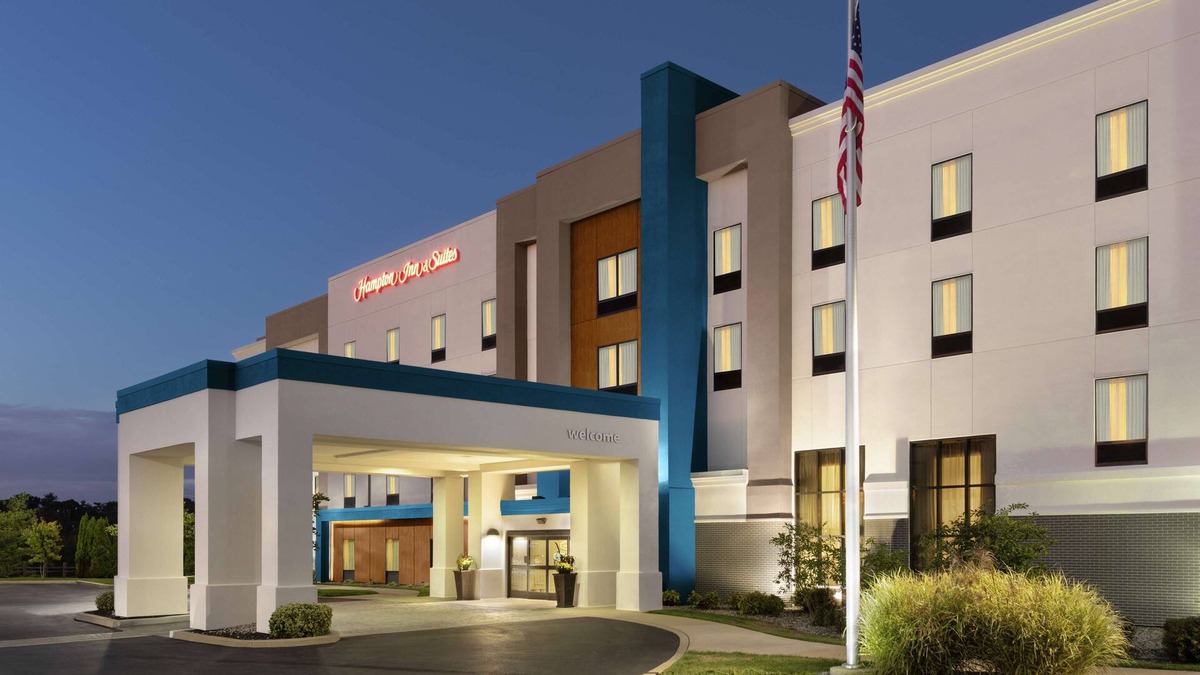 York Hotel | Hampton Inn & Suites York South