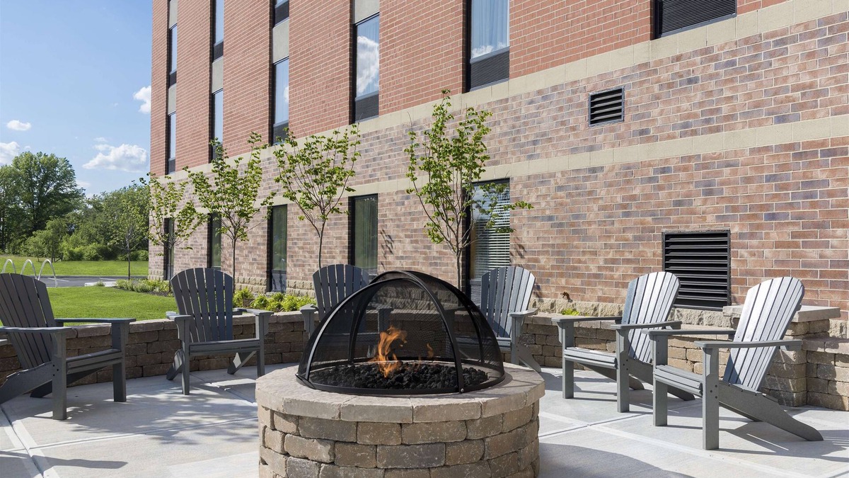Westfield Hotel | Hampton Inn Westfield