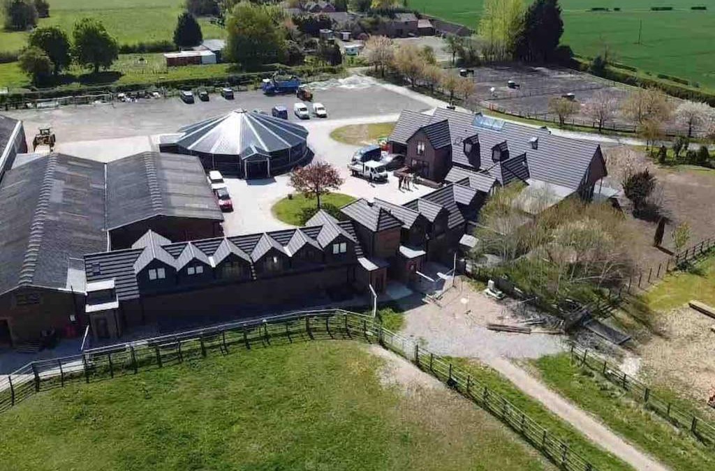 Kilnwick Apartment | Hanaverian suit with amazing views of stud farm.