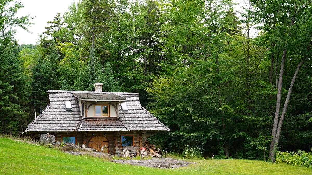 Littleton Cottage | Hand crafted hilltop cottage