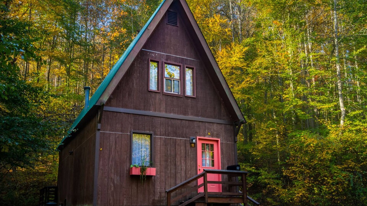 Minden Ski Chalet | Hand-crafted Two-Bedroom Chalet w/Private Hot Tub - 1