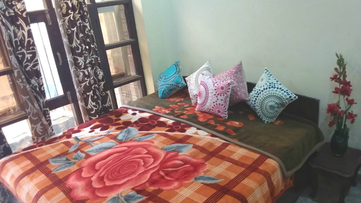 Greater Noida House | Handa Villa in Greater Noida