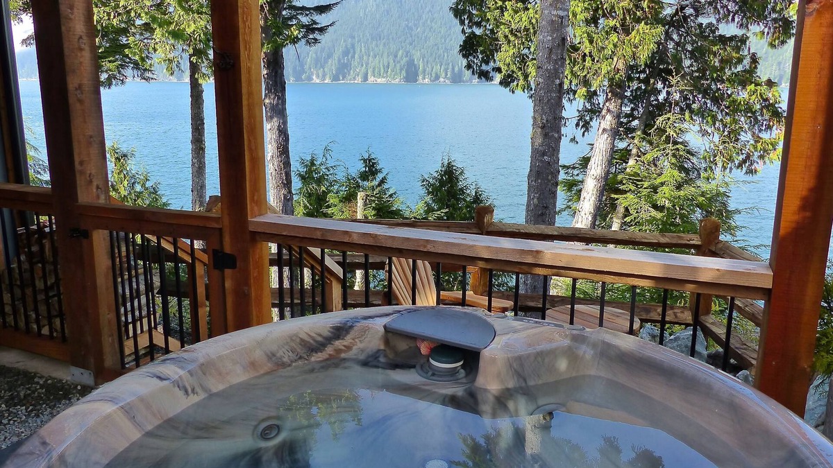 Port Renfrew Cabin | Handsome Dan's Port Renfrew