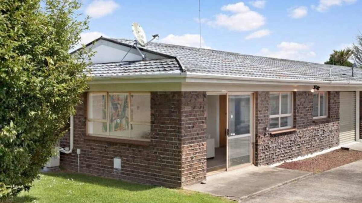 Pukekohe Other | Handy 2 Beddy - Close to Town Centre