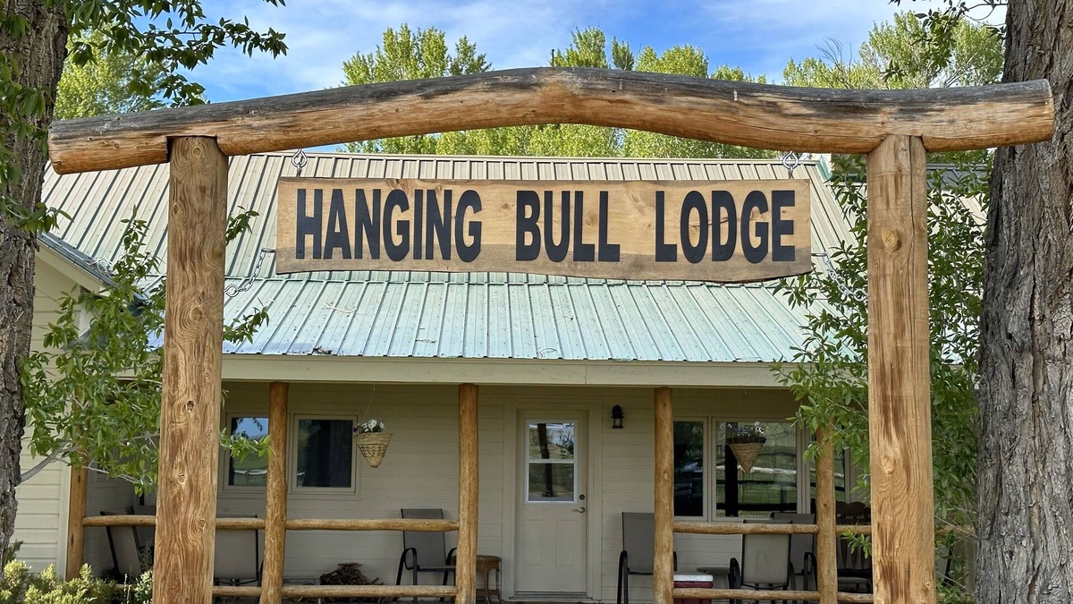 Carbon County House | Hanging Bull Lodge in Encampment, WY