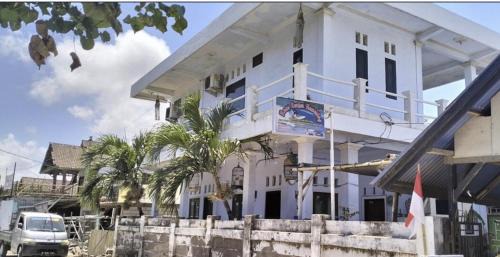 Gerupuk House | Hans Surfer Homestay