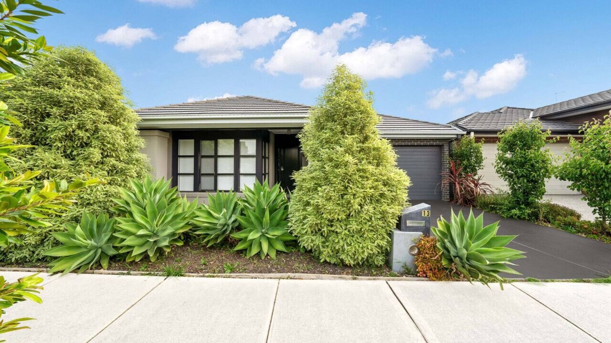 Berwick Villa | Happy Cozy Convenient 4BR, Breezy, Near Mall, Park