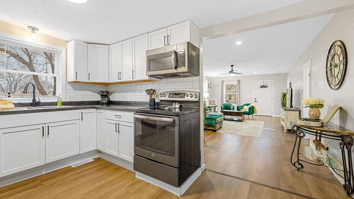 Sioux Falls House | Happy Haven: A Delightful 2 Bedroom Central Retreat