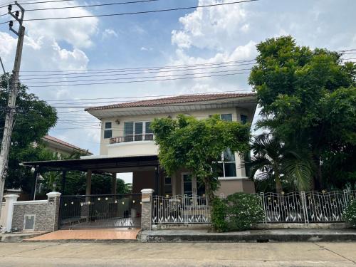 Minburi Villa | Happy home บ้านกว้าง ได้ทั้งหลัง ไวไฟฟรี1000Mbps ใกล้สนามบินสุวรรณภูมิ