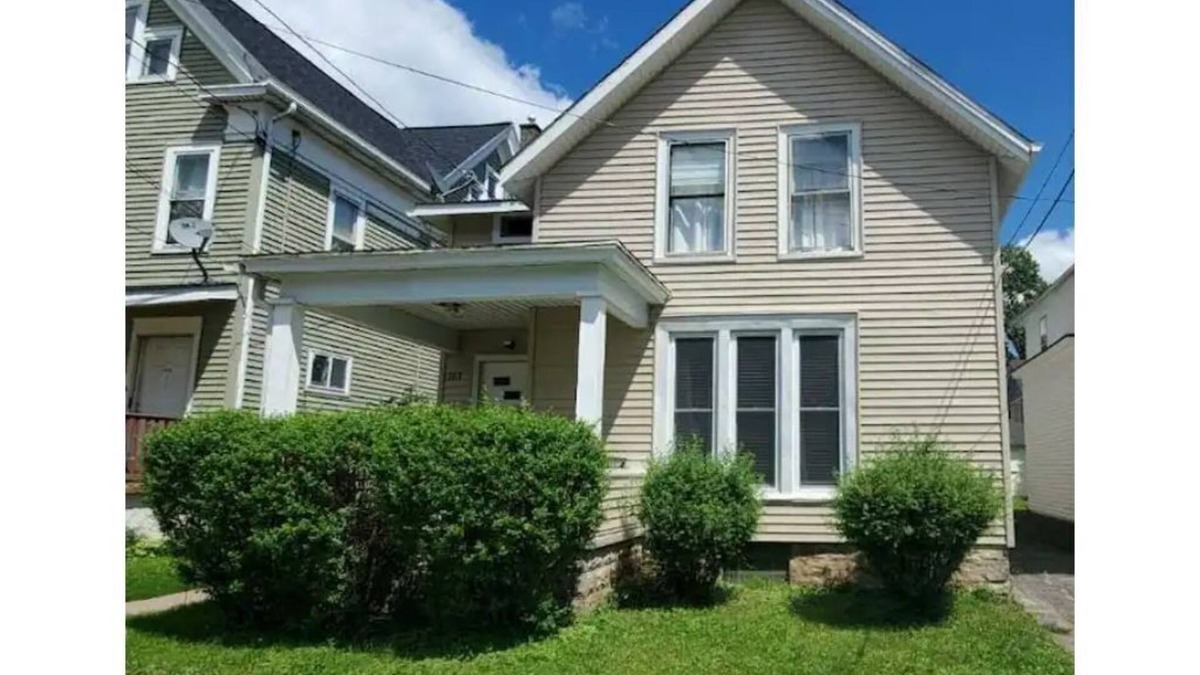 Lockport Apartment | HAPPY HOME LOCKPORT #3 - 30 min to Niagara Falls!