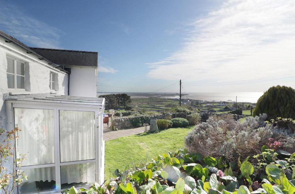 Llanfair House | Happy Landing