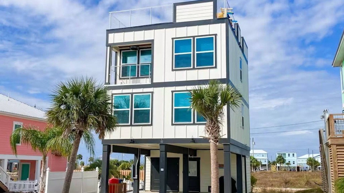 Mexico Beach House | Happy Ours with Elevator – Rooftop Views & Beach