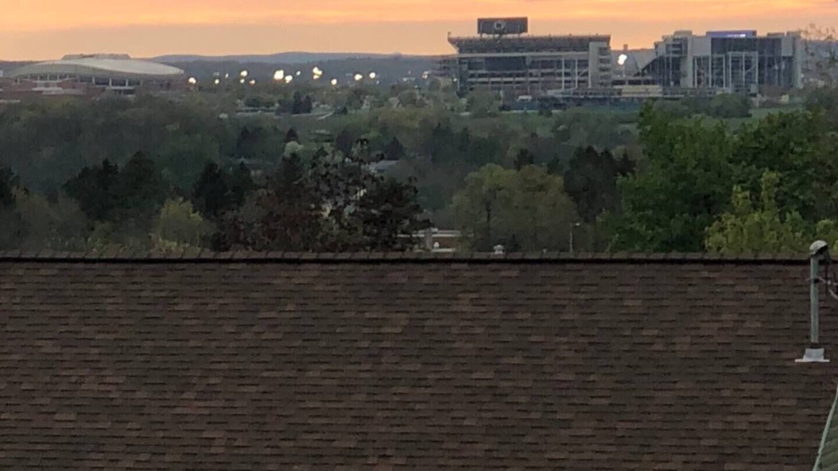 Lemont House | Happy Valley Views @ Penn State - 3 Bedroom on Mt. Nittany in State College