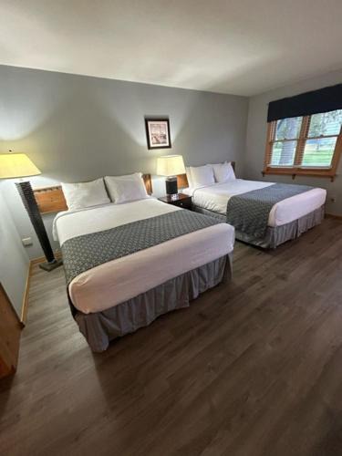 Gills Rock Hotel | Harbor Light Inn