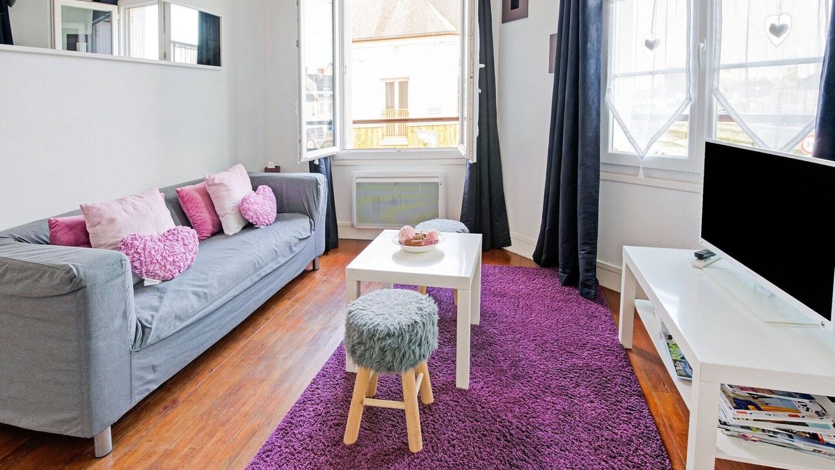 Isigny-sur-Mer Cottage | Harbor View Hideaway