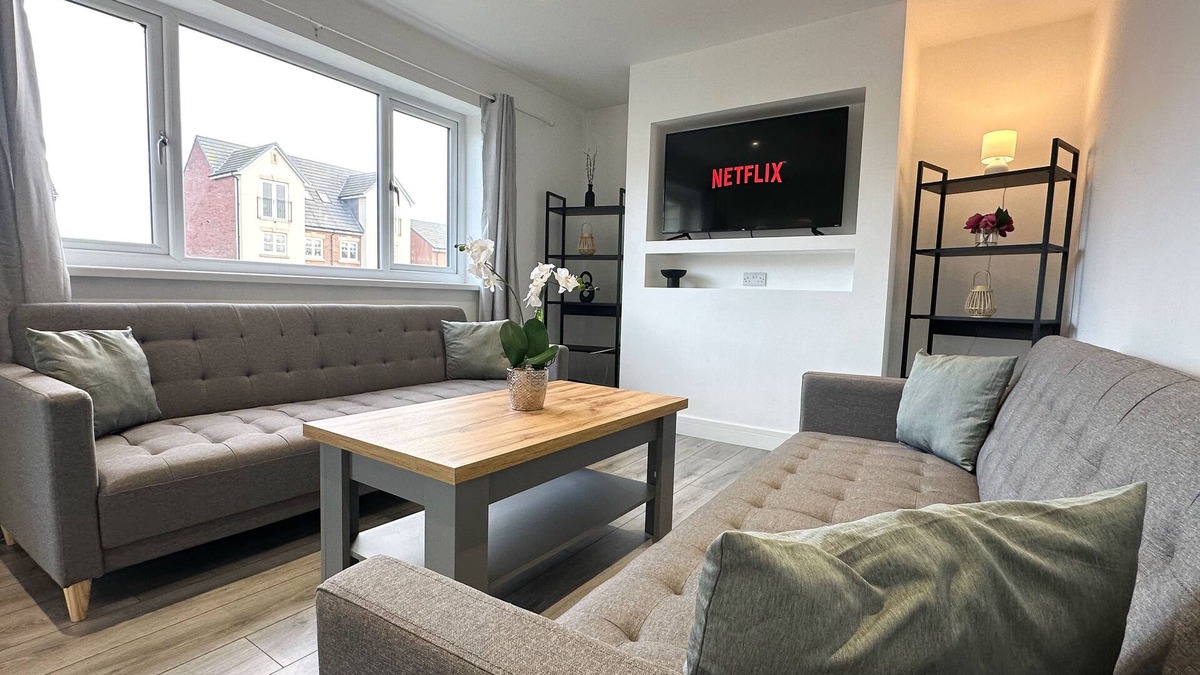 Hartlepool House | Harbour House centrally located and close to local amenities in Hartlepool.