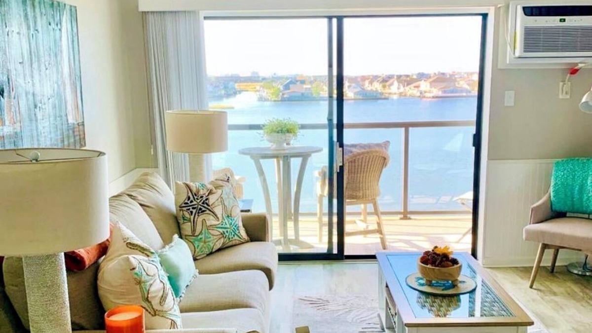 Heron Harbour Isle Condo | Harbour Sails Paradise: Panoramic Waterfront Views, Stunning Sunsets & Sunrises