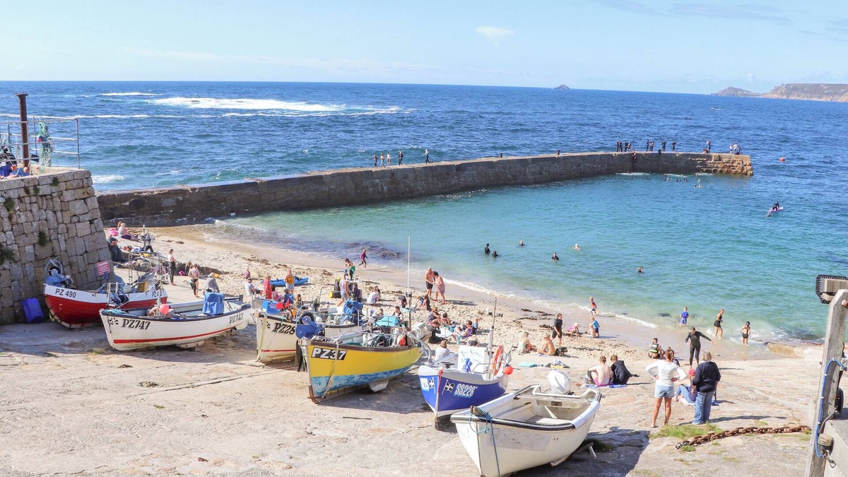 Sennen Cove Cottage | Harbour Studio