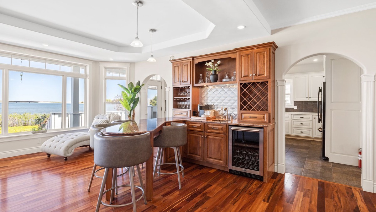 Queens County Villa | Harbour View Haven