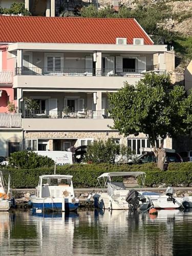 Zaton House | Harbour View House
