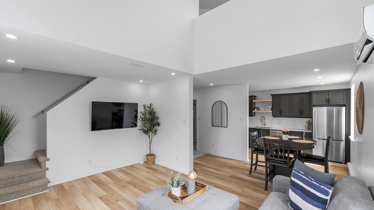 Summerside Apartment | Harbourview Loft A Executive One Bedroom Loft Apartment in Downtown Summerside