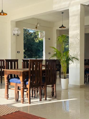 Chachian Hotel | Hardev Residency