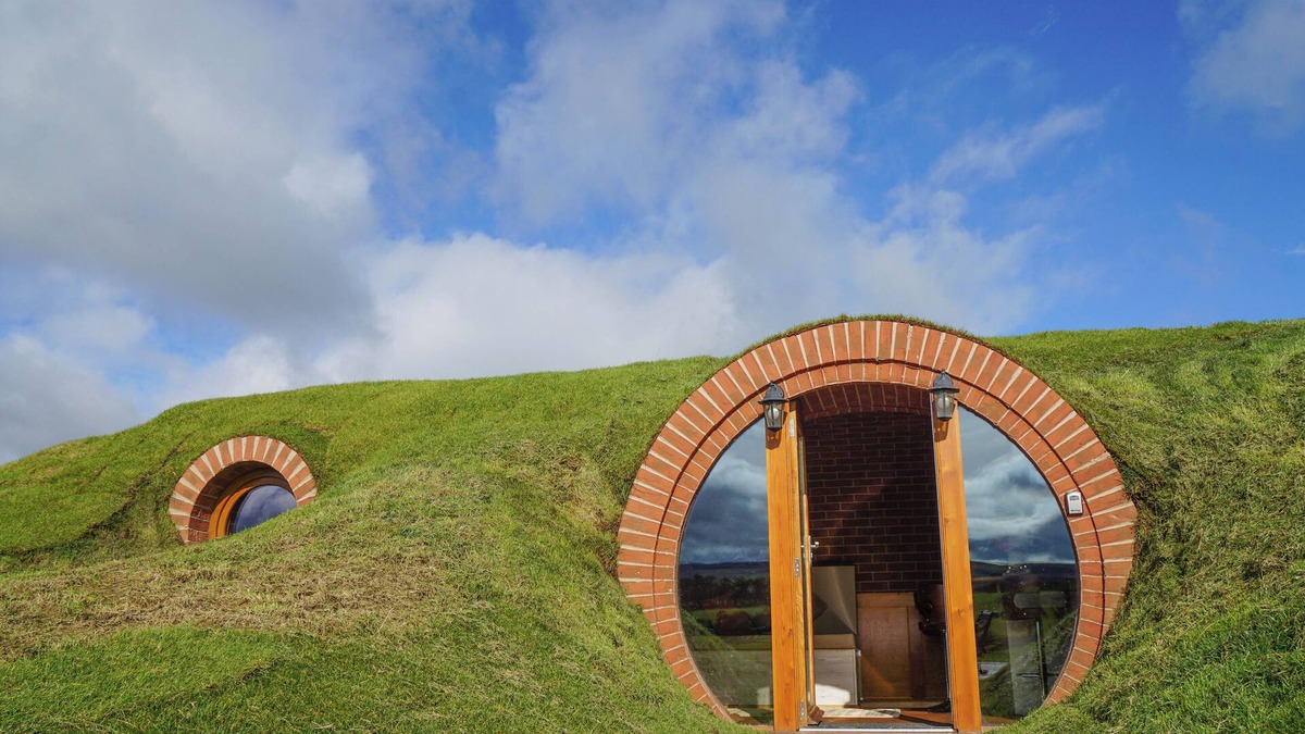 Rhayader Cottage | HARES VIEW, pet friendly, character holiday cottage in Rhayader