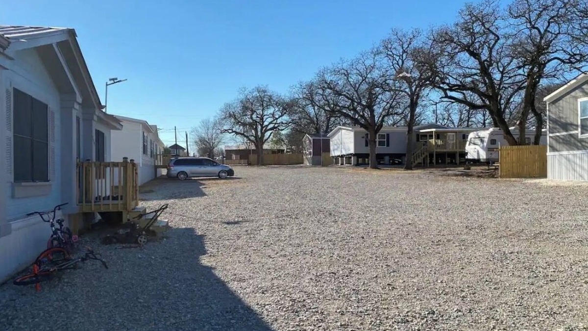 Mansfield House | Harmonious Mobile Home in Mansfield