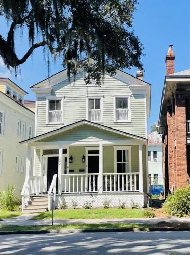 Thomas Square Apartment | Harmony House