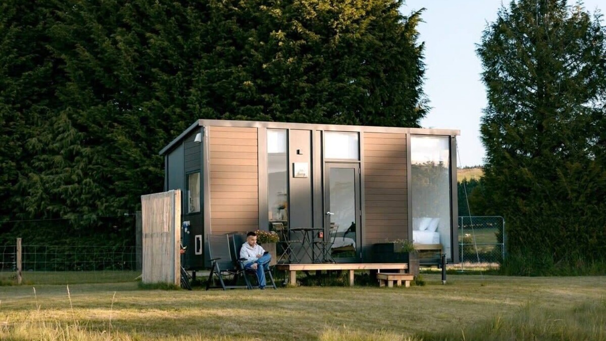 Te Anau House | Harrington's on the Terrace - Murchison by Tiny Away