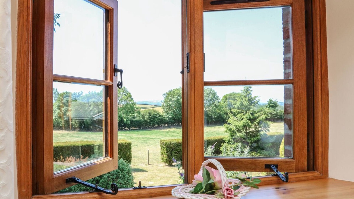 Torrington Cottage | Hartland View