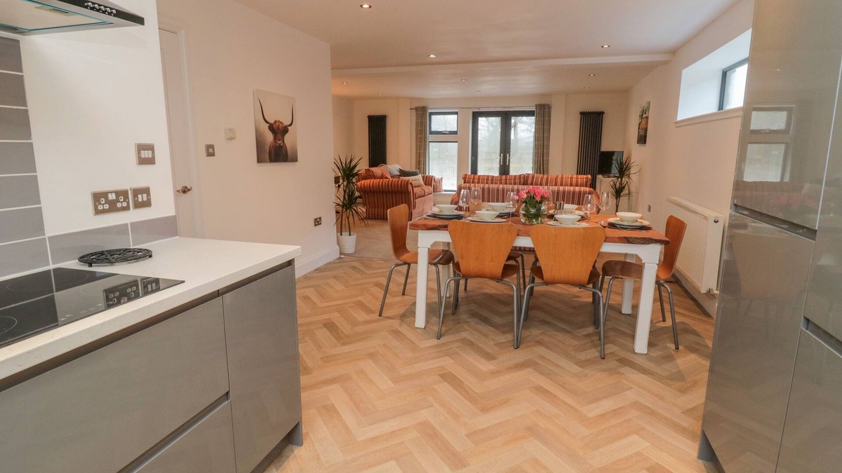 Berwick-upon-Tweed House | HARVEST COTTAGE 1, pet friendly, character holiday cottage in Lowick