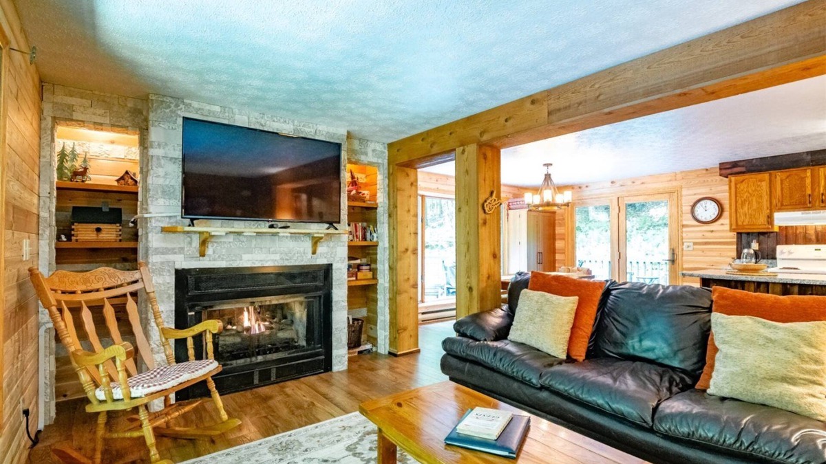 Old Timberline House | Harvest Moon - 712 Cabin Mountain Road
