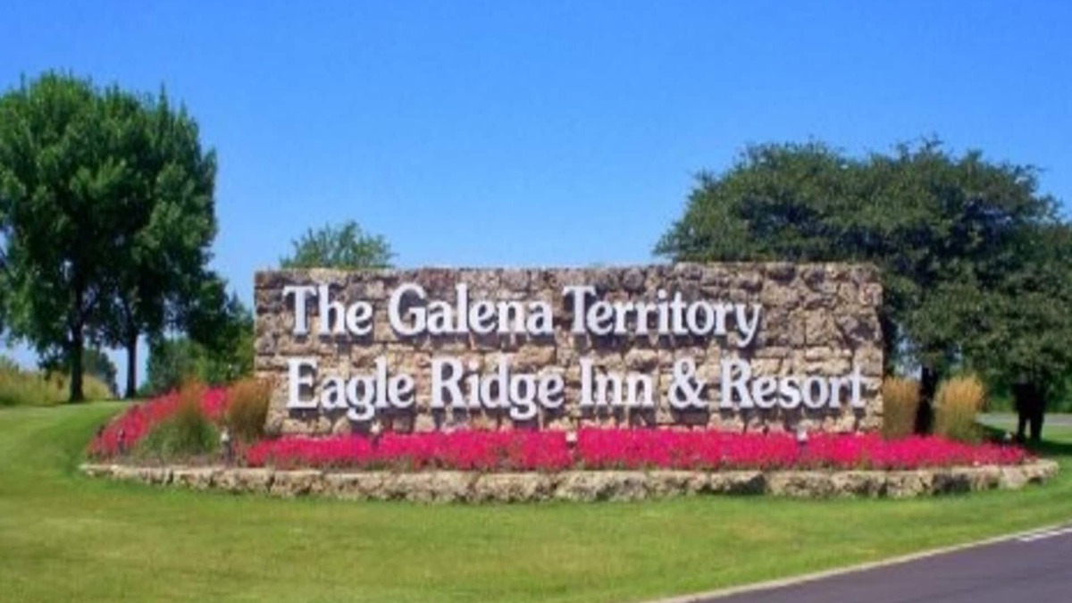 The Galena Territory House | Has beautiful open living space. Nestled in the picturesque countryside.