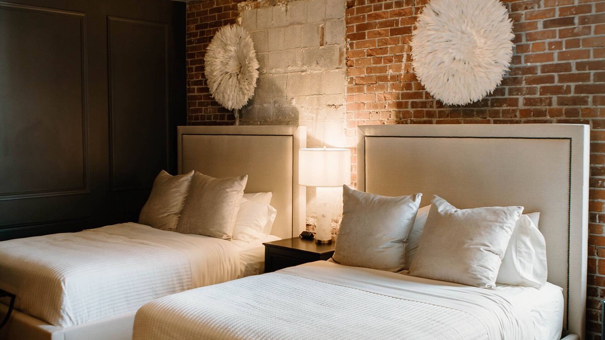 Historic Downtown La Crosse Hotel | Hatchery Riverside Hotel & Event Venue
