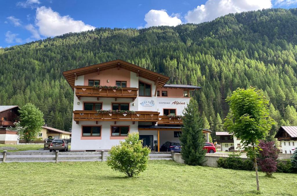 Gries Bed & Breakfast | Haus Alpina & Landhaus Schöpf