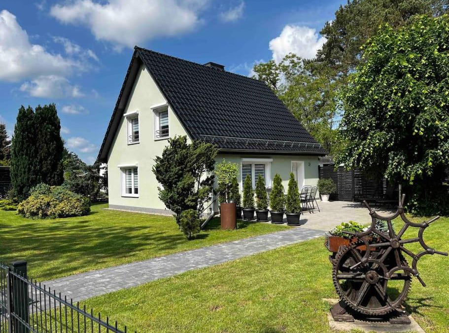 Oberhavel Apartment | -Haus am Wäldchen-