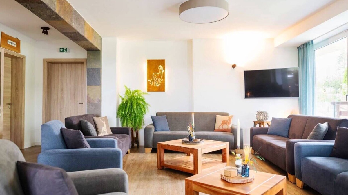 Langewiese House | Haus BerchStein - unique, upscale & cozy up to 18 pers., from 2026 to 25!