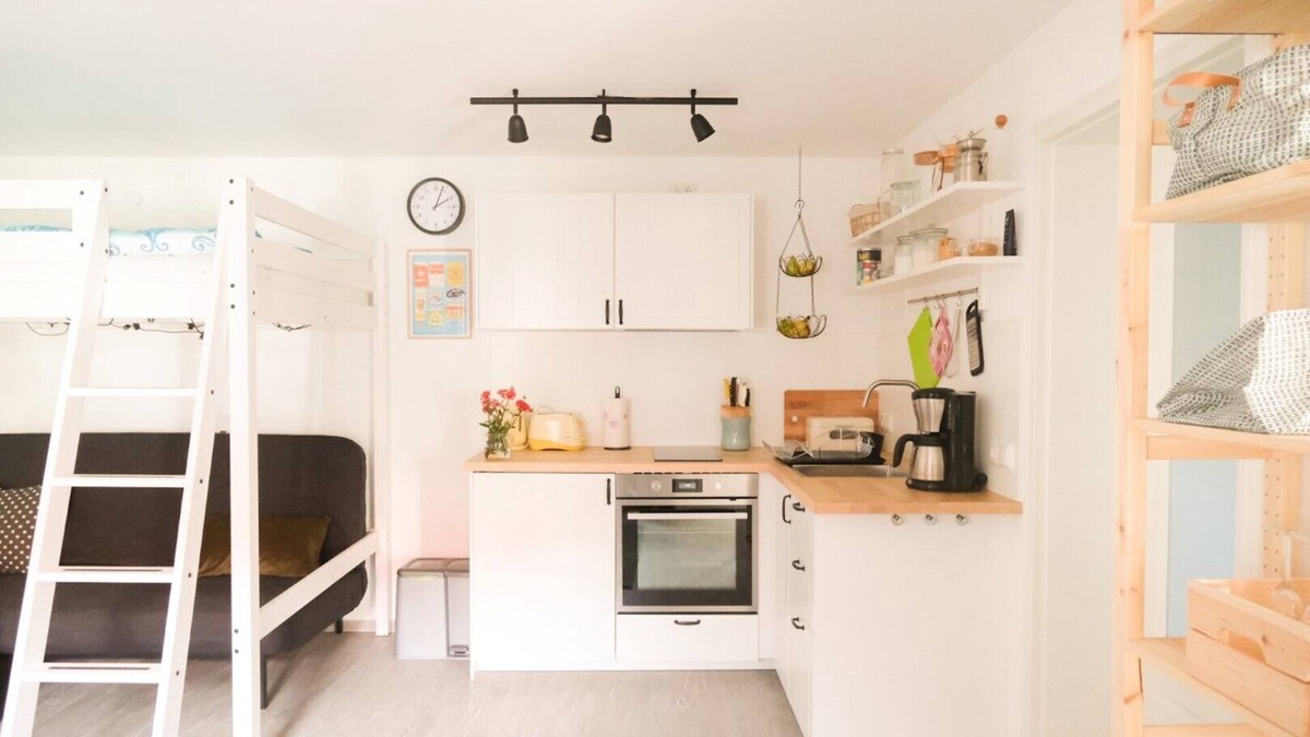 Neu-Seeland Apartment | Haus Hummel | vacation apartment Dora | 300 m to the lake | large garden & playground