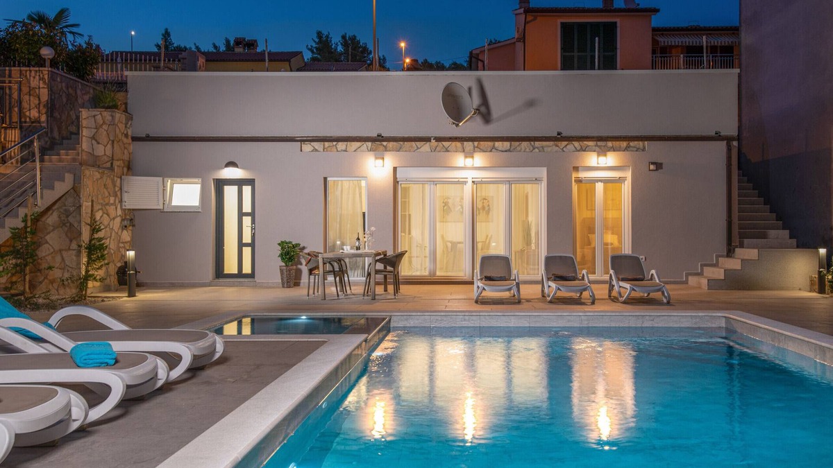 Rabac Ski Chalet | Haus Quadro mit fantastischem privatem Pool