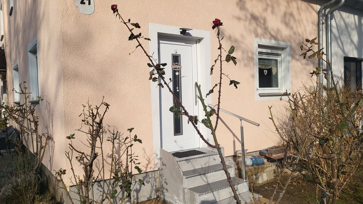 Ettlingen Apartment | Haus Rosengarten: Accommodation in a quiet play street. Good parking facilities